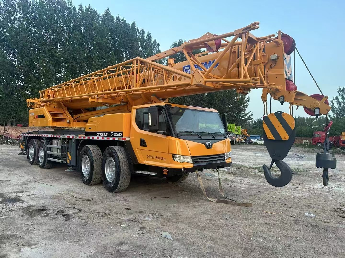 XCMG 85-ton crane